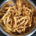 Ankita shrivastav का कुकस्नैप जब उन्होंने चटपटे रिबन्स (Chatpate Ribbons recipe in Hindi) बनाया था।