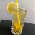 Alexandra Hájos Cooksnap-ja, amikor elkészítette a(z) Őszibarackos jeges tea receptet.