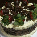 El cooksnap de Rominita cuando hizo Torta de chocolate con frutillas y crema chantillí.