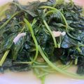 小媽簡單煮 的 蒜炒地瓜葉 cooksnap