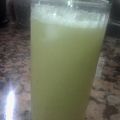 El cooksnap de MariaM cuando hizo Agua fresca de pepino con menta... :3.