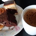 صورة من ام ساره، شاركها بعد تجربة وصفة كيكة الشوكولا بصوص الشوكولا 🎂🍫