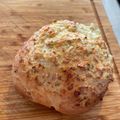 馴獸師在廚房 的 【COOKING BUBU】香氣撲鼻!｜巴馬臣起司香蒜軟麵包 ｜ Cheesy Garlic Butter buns｜Homebakery ! cooksnap