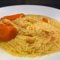 El cooksnap de Bea M cuando hizo Sopa de verduras y cúrcuma con fideos y huevo.
