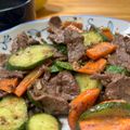 滷蛋 的 醬燒牛肉片炒黃瓜丁 cooksnap