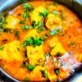 Sakshi Lodhi's cooksnap of when they made Oats Gatte Ki Sabzi /Curry.