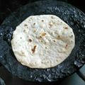 sikha का कुकस्नैप जब उन्होंने चावल के आटे की रोटी(chawal ke aate ki roti recipe in hindi) बनाया था।