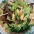 趙蓓蒂 的 青江菜炒豆包 cooksnap