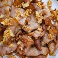 รูป Cooksnap ของ เชอร์รี่ สุธิดา เมื่อเขาทำ หมูทอดกระเทียม