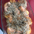El cooksnap de JennyJarSa cuando hizo Salmón al horno con guarnición de patatas y gulas.