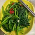 Lilia莉亞 的 鵝油香蔥炒波菜 cooksnap
