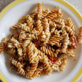 El cooksnap de Alex JC cuando hizo Pasta de lentejas rojas con salsa de queso feta y tomates cherry.