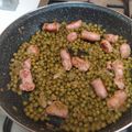 El cooksnap de antonio bustillos cuando hizo Salchichas frescas con champiñones y guisantes.