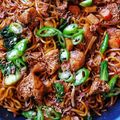 Cooksnap Julia ALeen Aireish semasa beliau membuat Mee goreng sempoi baq hang.