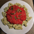El cooksnap de Jorge Reyes cuando hizo Pasta al pesto con tomate 🍅 Sin gluten🌿.