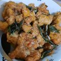 Cooksnap June Ambi semasa beliau membuat Cheesy Buttermilk Chicken.