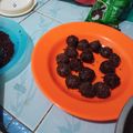Cooksnap dari riska rachmatika untuk resep 4. Bola-bola Cokelat Ekonomis