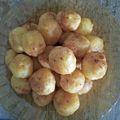 Cooksnap dari Rahma M. IswarDhani untuk resep Kue bola-bola singkong simple