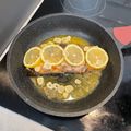 Edina Riczkó-Bozó Cooksnap-ja, amikor elkészítette a(z) Vajas fokhagymás bőrös lazac steak receptet.