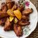 Cooksnap Joanneezah Neezm semasa beliau membuat Baked Garlic Lemon Wings.