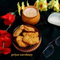 Priya vishnu Varshney का कुकस्नैप जब उन्होंने खस्ता अजवाइन की मठरी(khasta ajwain ki mathari recipe in hindi) बनाया था।