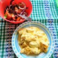 Brunoka Cooksnap-ja, amikor elkészítette a(z) Sült kolbász tejfölös-fokhagymás cukkinivel receptet.