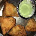 Suchita Goyal का कुकस्नैप जब उन्होंने समोसे (Samose recipe in hindi) बनाया था।
