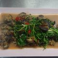 潘俊霖的(簡單料理) 的 Sautéed Periwinkle with Basil 九層塔炒螺肉 cooksnap