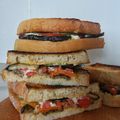 Cooksnap-ul lui Alisa Delia Rus atunci când a preparat Sandviș pe grill umplut cu vânătă și ardei gras la cuptor, roșii.