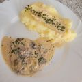 Cooksnap-ul lui Diana Onchiş atunci când a preparat Cotlet de porc în sos de vin alb.