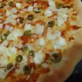 صورة من أم نوفل🌹، شاركها بعد تجربة وصفة بيتزا بالجبن والتون 🧀🥫🍕