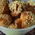 Cooksnap dari Mamah Bening untuk resep Onde2 ketawa keju renyah diluar, gurih manis empuk didalam
