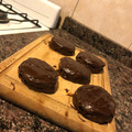 El cooksnap de Catalina Lartirigoyen cuando hizo Alfajores fáciles y rápidos de chocolate día del padre😁.