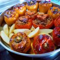 Cooksnap από Ευφροσύνη στη συνταγή Καλοκαιρινά ζουμερά γεμιστά με σταφίδες και κουκουνάρι!