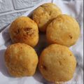Cooksnap dari Wanda Mamangkey untuk resep Jemblem Singkong parut isi gula merah super mantab