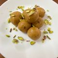 Shilpi Tandon's cooksnap of when they made Desi Ghee Besan Ladoos.