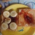 El cooksnap de Faby Barajitas🇲🇽🌻🌻 cuando hizo Sándwich de crema de cacahuate con mermelada de fresa 🍓.