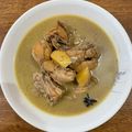 Cooksnap Cempaka Putih semasa beliau membuat Kurma ayam simple.