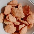 Juhi verma का कुकस्नैप जब उन्होंने मैदा सूजी और आटे की मठरी (maida suji aur atte ki mathri recipe in Hindi) बनाया था।