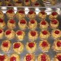 Cooksnap dari asrisugiarti untuk resep Thumbprint cookies whit cheese (selai stawberry+blueberry)