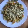 kisördög Cooksnap-ja, amikor elkészítette a(z) Tejszínes-tárkonyos pulykaragu barnarizzsel receptet.