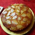 El cooksnap de Bere Goncalves cuando hizo Torta de manzanas/peras invertida 😋 Muy fácil y muy rica !!.