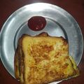 Mayuri Goel's cooksnap of when they made Aloo Pyaz Ke Sandwhich.