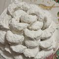 Cooksnap από ΑΜΑΛΙΑ στη συνταγή Κουραμπιέδες Ν. Καρβάλης της Κικίτσας με δυο βούτυρα