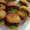 Cooksnap mamy_kitchen89 semasa beliau membuat Burger Malaysia🇲🇾.