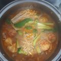Cooksnap dari Hasanah Haz untuk resep Shabu Shabu (Suki) Homemade kuah Tom Yum