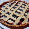 il Liuba quando ha preparato Crostata con frolla all'olio di cocco confettura di ciliegie homemade e crema di ricotta e cocco