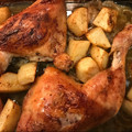 El cooksnap de Carla Vidal cuando hizo Muslos de pollo al horno con patatas.