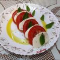 Cooksnap από 𝒳𝓇𝓊𝓈𝑜𝓊𝓁𝒶 𝒦𝑜𝓃𝓉𝑜𝓅𝑜𝓊𝓁𝑜𝓊 στη συνταγή Κλασική σαλάτα caprese (Ιταλική συνταγή)