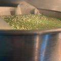 Cooksnap Tris semasa beliau membuat Kuih Bakar Pandan Keto.